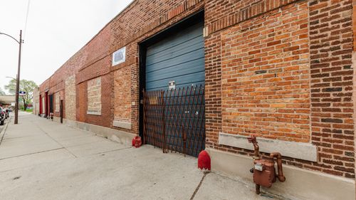 4015-4101-4015 W Lake St, Chicago, IL, 60624-1719 | Card Image