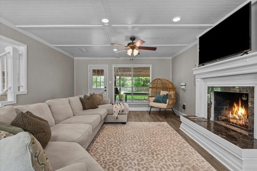 209 Palm Aire Dr, Friendswood, TX, 77546-5640 | Card Image