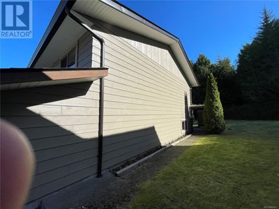 9595 Scott St, House other with 4 bedrooms, 3 bathrooms and 6 parking in Port Hardy BC | Image 3