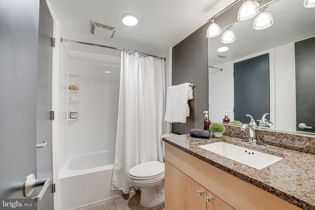 S1013 - 7500 Woodmont Ave, Condo with 1 bedrooms, 1 bathrooms and null parking in BETHESDA MD | Image 17