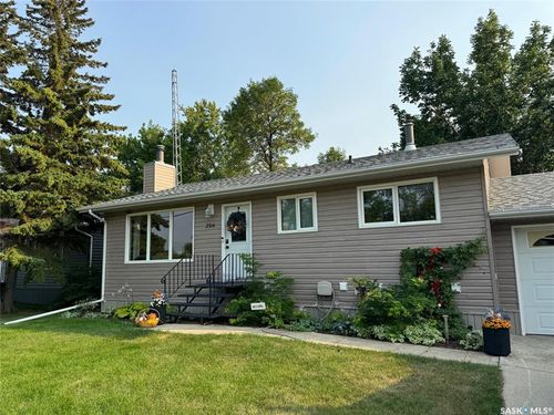 206 Pacific Ave, Carnduff, SK, S0C | Card Image