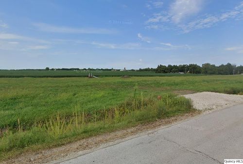 320 N Main St, Camp Point, IL, 62320-1010 | Card Image