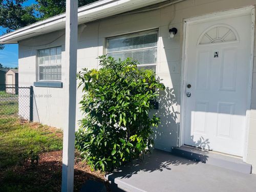 a-627 Washington Ave, LAKE WALES, FL, 33853-3162 | Card Image
