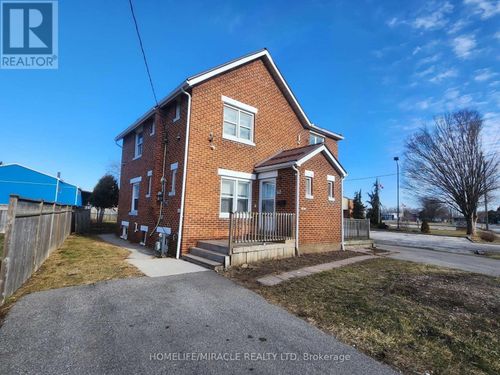 143-141 Park Avenue E, Chatham-Kent (Chatham), ON, N7M3V7 | Card Image