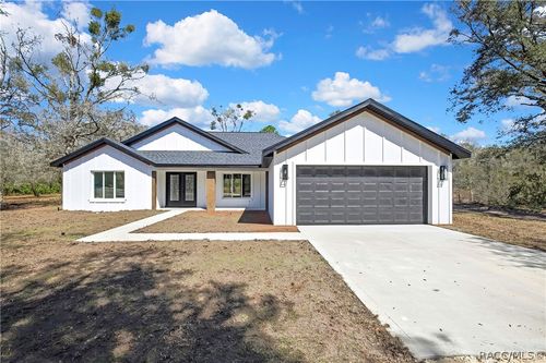 11983 W Appletree Pl, Crystal River, FL, 34428-7442 | Card Image