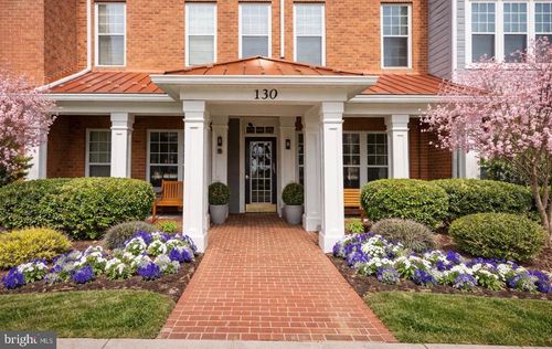 202-130 Chevy Chase St, GAITHERSBURG, MD, 20878-5548 | Card Image