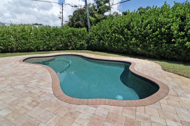 2141 Ne 49 Th St, House other with 3 bedrooms, 2 bathrooms and null parking in Lighthouse Point FL | Image 24