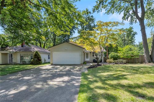 64 E Shore Blvd, Timberlake, OH, 44095-1905 | Card Image