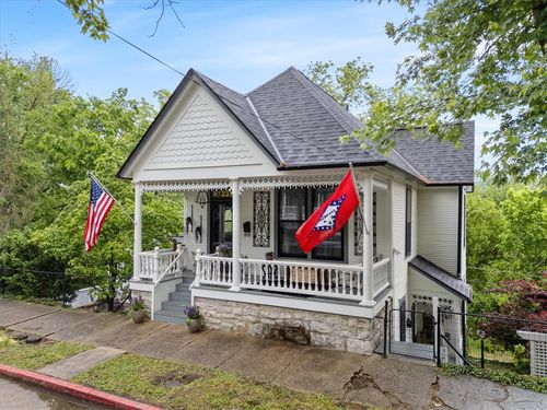 233 Spring St, Eureka Springs, AR, 72632-3154 | Card Image