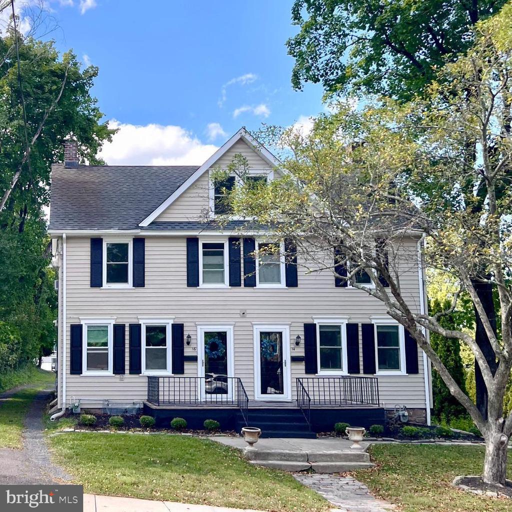 College Ave, Yardley, PA 19067