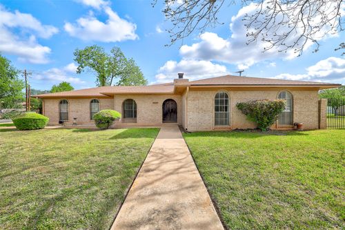 2303 Dawn Dr, Georgetown, TX, 78628-3311 | Card Image