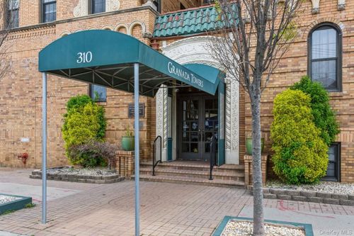 3g-310 Riverside Blvd, Long Beach, NY, 11561-3590 | Card Image