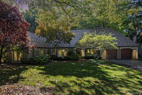 5459 Bristol Parke Dr, Clarkston, MI, 48348-4801 | Card Image