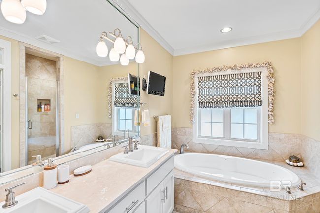 Bathroom | Image 24