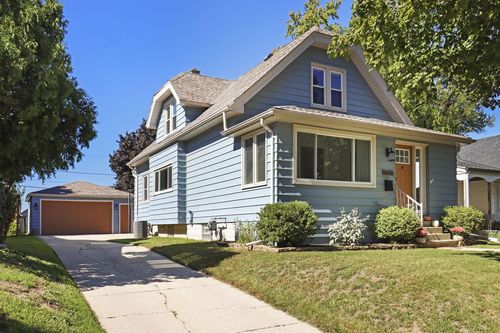 4365 S Quincy Ave, Milwaukee, WI, 53207-5218 | Card Image