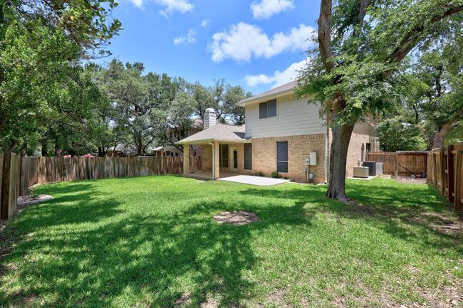 Expansive back yard! | Image 29