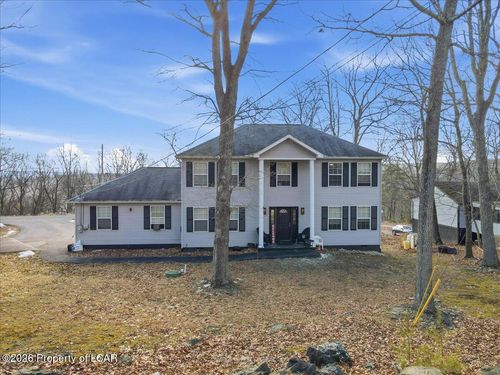 134 Durham Ct, Bushkill, PA, 18324-7897 | Card Image