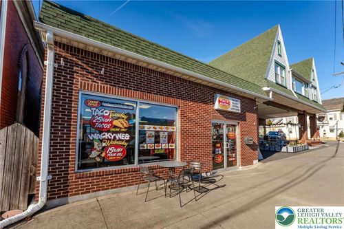 6 S Broad St, Nazareth, PA, 18064-2197 | Card Image