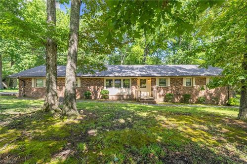 5325 Audrey Rd, Greensboro, NC, 27406-8809 | Card Image