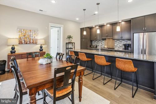 301-2 Stationmaster St Se, LEESBURG, VA, 20175 | Card Image
