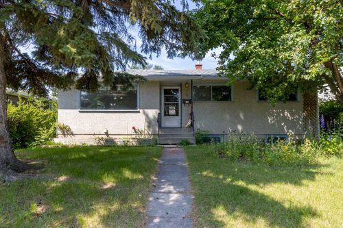 451 Arlington Drive Se, Calgary, AB, T2H1S4 | Card Image