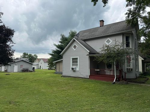 216 2nd St, Warsaw, OH, 43844-9524 | Card Image