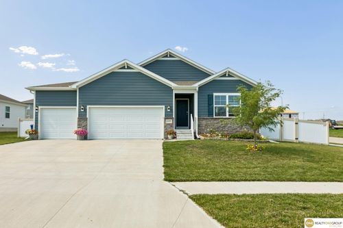 11452 Sunburst Dr, Papillion, NE, 68046-5044 | Card Image