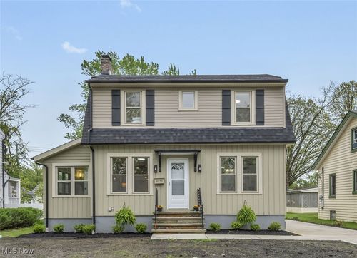 4171 W 222nd St, Fairview Park, OH, 44126-1072 | Card Image