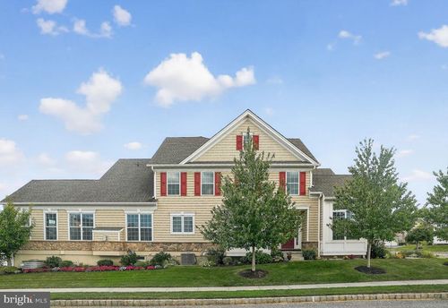 366 Joshua Tree Dr, COLLEGEVILLE, PA, 19426-2917 | Card Image