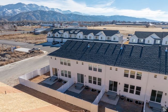 Birds eye view of property featuring a mountain view | Image 38