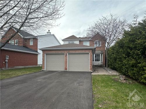 67 Beacon Way, Kanata, ON, K2K2R4 | Card Image