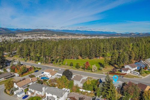 2813 2nd St S, Cranbrook, BC, V1C5B6 | Card Image