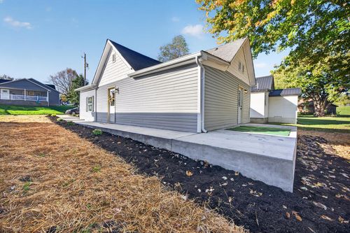 29 E 10th St, Wellston, OH, 45692-1706 | Card Image