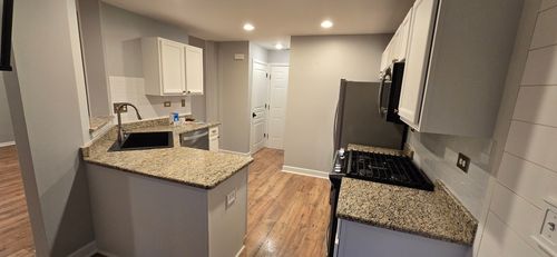 497 Metropolitan St, Aurora, IL, 60502-8935 | Card Image