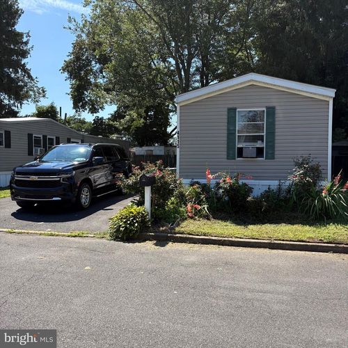4115 Davis Dr, MORRISVILLE, PA, 19067-6115 | Card Image