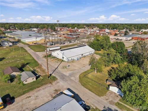 311 W Saint John St, Litchfield, IL, 62056-2162 | Card Image