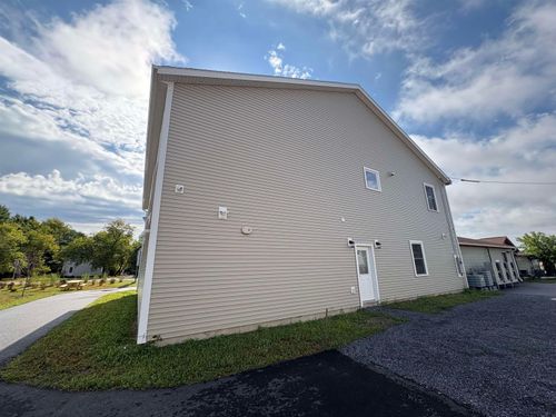 69 Middle Rd, Milton, VT, 05468-3730 | Card Image