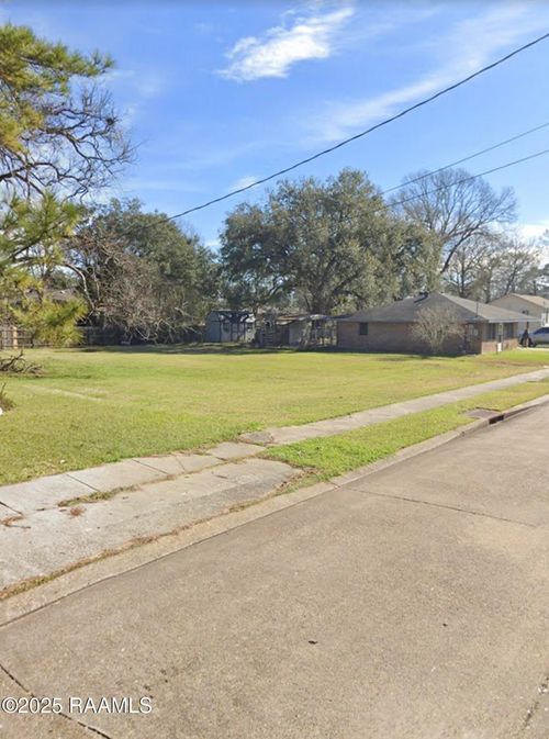 900 Blk Saint Charles, Lafayette, LA, 70501 | Card Image