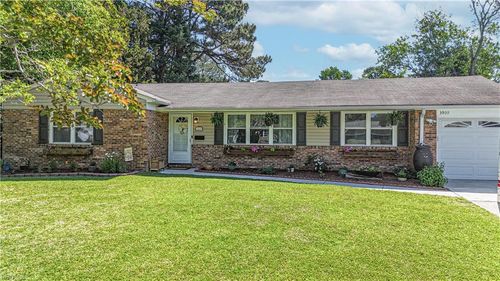 3909 Windsor Woods Blvd, Virginia Beach, VA, 23452-2236 | Card Image