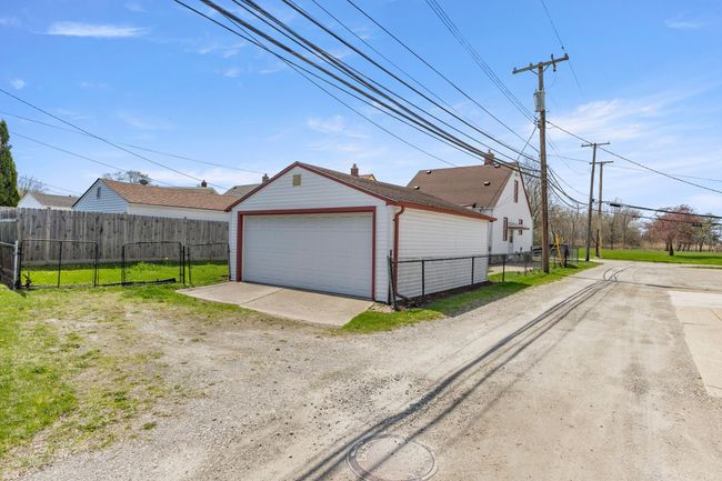 29 Washington St, House other with 3 bedrooms, 1 bathrooms and null parking in Trenton MI | Image 37
