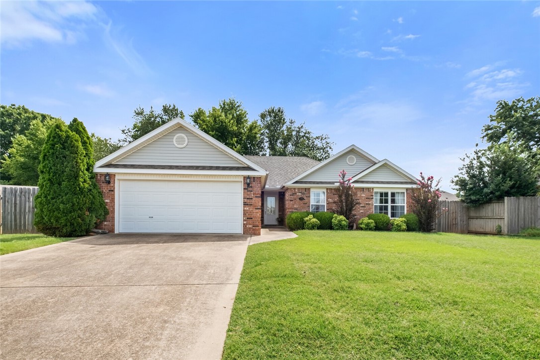 Beca Ln, Prairie Grove, AR 72753