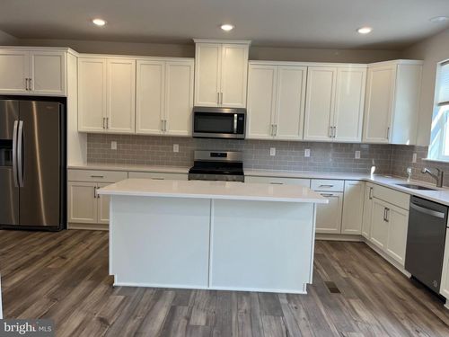 37 E Front St, BRIDGEPORT, PA, 19405-1468 | Card Image