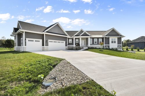 6682 Morning Dew Ln, Sun Prairie, WI, 53590-9317 | Card Image