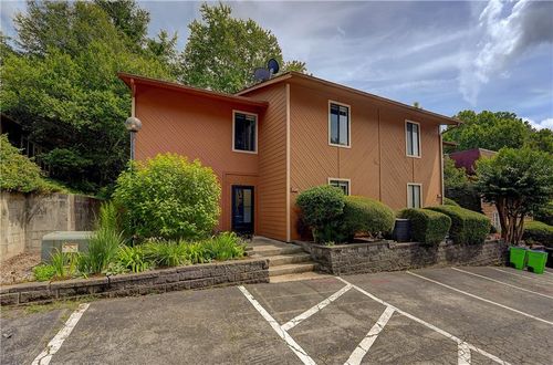 834 Lake Hollow Blvd Sw, Marietta, GA, 30064-3947 | Card Image