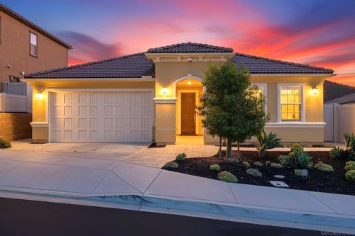 893 Woodhaven Rd, San Marcos, CA, 92069-7404 | Card Image