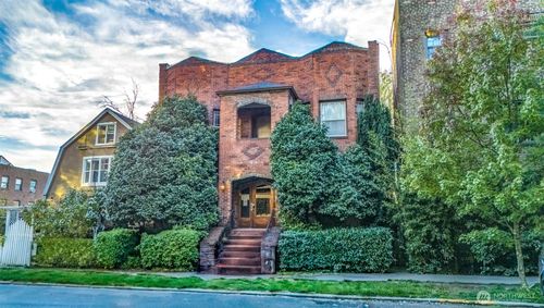 219 Belmont Ave E, Seattle, WA, 98102-5632 | Card Image