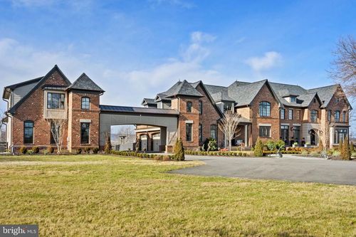 21051 St Louis Rd, Middleburg, VA, 20117-3431 | Card Image