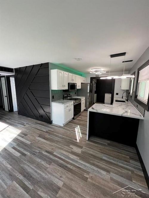 1602 Jay St, Midland, MI, 48642-5817 | Card Image