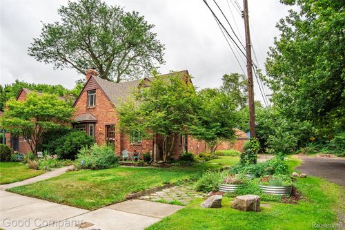 19904 Lichfield Rd, Detroit, MI, 48221-1363 | Card Image
