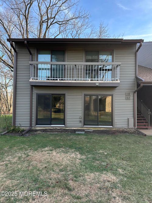 20 Danbury Ct, Red Bank, NJ, 07701-5427 | Card Image